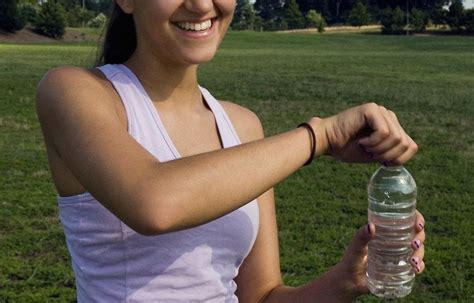 woman test bottled water|what is bottled water.